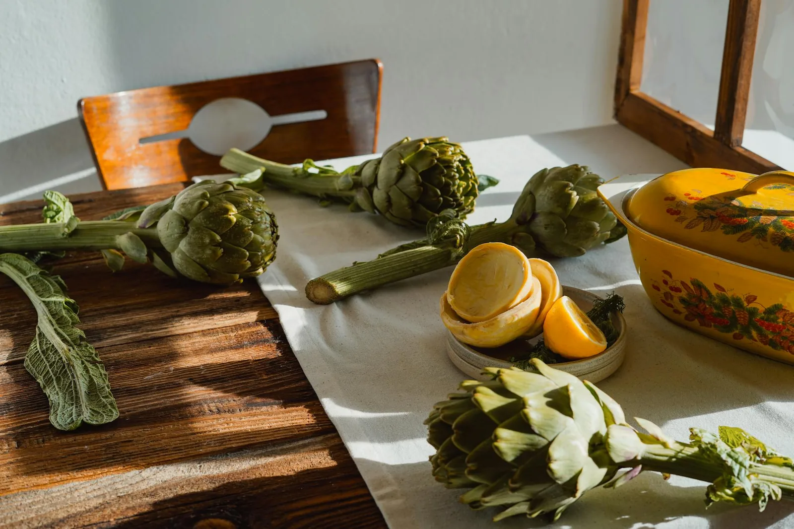 Tuore artisokka ei ole nopein arkivihannes, mutta sen maku ja rakenne palkitsevat silloin kun haluaa vähän tavallista kiinnostavamman lisukkeen