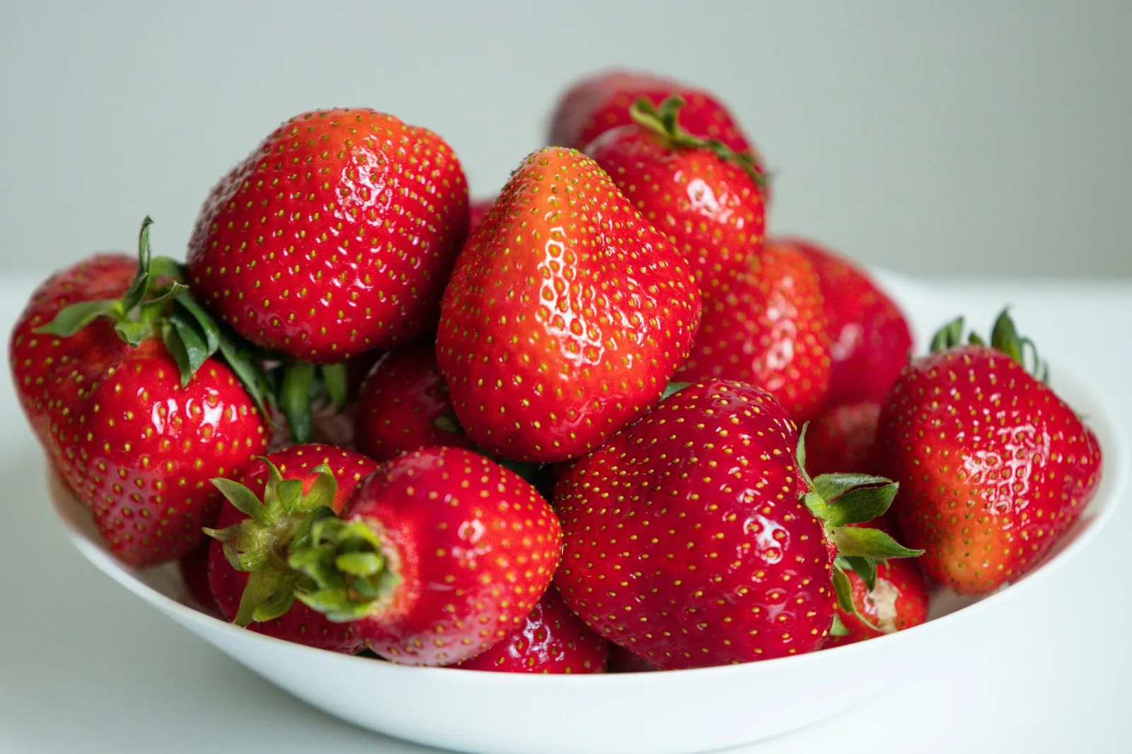 Pakastemansikka ei ole ravitsemuksellinen pettymys vaan ihan toimiva arjen ratkaisu